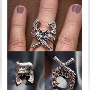 Vintage Style Da Vinci Western Crossed Pistols Statement Ring NWT